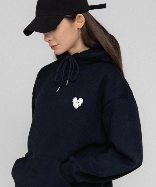 GRAVER（グレーバー）の「[ユニセックス]スモール雲ハートスマイルフードパーカー_ネイビー（パーカー・レディース・ネイビー・SMALL/MEDIUM/LARGE/X-LARGE）」の2枚目の写真