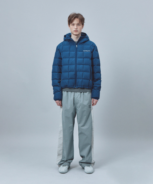 Rest&Recreation(レストアンドレクリエーション)の「SQUARE QUILTED HOOD DOWN JACKET - BLUE(ダウンジャケット/コート・メンズ・その他・SMALL/LARGE)」の3枚目の写真