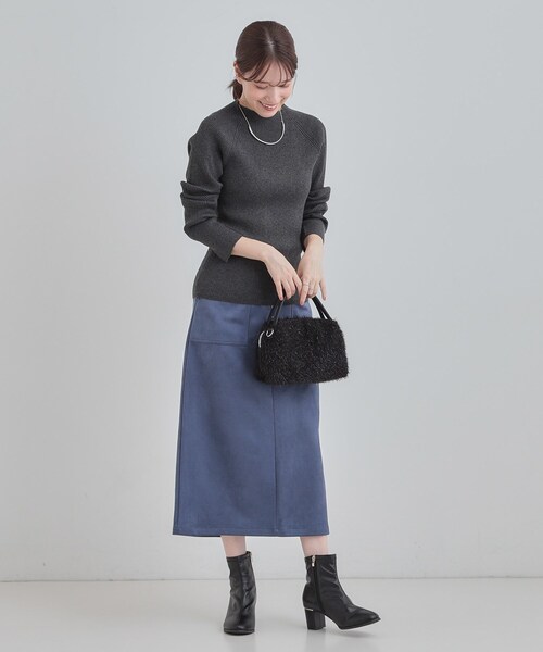 SHOO・LA・RUE（シューラルー）の「【絶妙なゆるピタ/洗濯機可】ちくちくしにくい リブハイネックやわらかニット（ニット/セーター・レディース・イエロー系その他/レッド系/サックスブルー/チャコールグレー・01/02/03/04）」の7枚目の写真