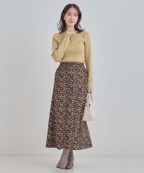 SHOO・LA・RUE（シューラルー）の「【絶妙なゆるピタ/洗濯機可】ちくちくしにくい リブハイネックやわらかニット（ニット/セーター・レディース・イエロー系その他/レッド系/サックスブルー/チャコールグレー・01/02/03/04）」の12枚目の写真