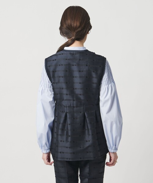 UNITED ARROWS（ユナイテッドアローズ）の「リボン カットジャガード ベスト（ベスト・レディース・ネイビー/ブラック・FREE）」の13枚目の写真