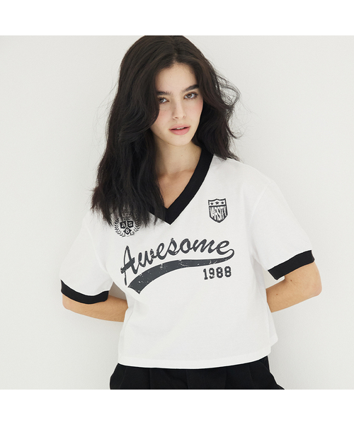 AWESOME STUDIO(オーサムスタジオ)の「Vネックユニフォーム半袖Tシャツホワイト(Tシャツ/カットソー・レディース・その他・FREE)」の1枚目の写真