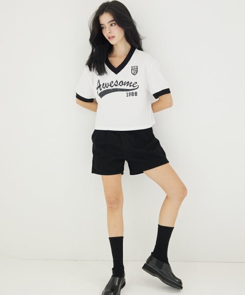 AWESOME STUDIO(オーサムスタジオ)の「Vネックユニフォーム半袖Tシャツホワイト(Tシャツ/カットソー・レディース・その他・FREE)」の6枚目の写真