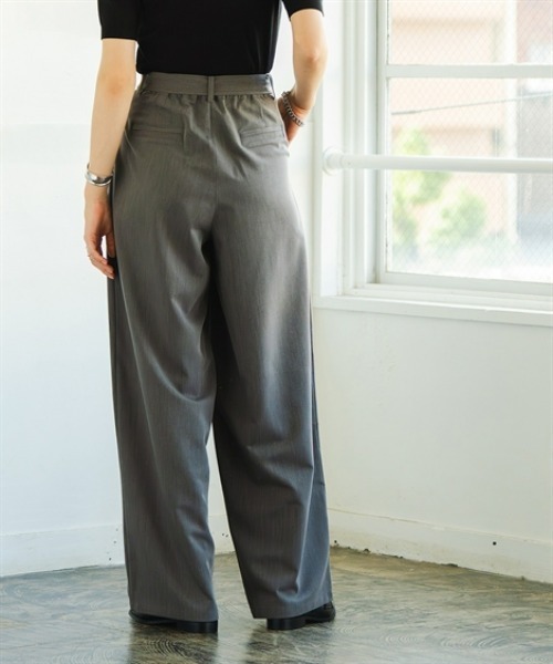 Maison INNESS（メゾンアイネス）の「ベルテッドパンツ（UVカット・防しわ）＜大きいサイズ有＞（スラックス・レディース・グレー/ブラック/グレイッシュベージュ・S/M/L/LL/3L/4L/5L）」の4枚目の写真