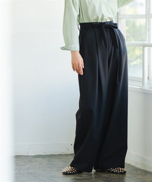 Maison INNESS（メゾンアイネス）の「ベルテッドパンツ（UVカット・防しわ）＜大きいサイズ有＞（スラックス・レディース・グレー/ブラック/グレイッシュベージュ・S/M/L/LL/3L/4L/5L）」の11枚目の写真