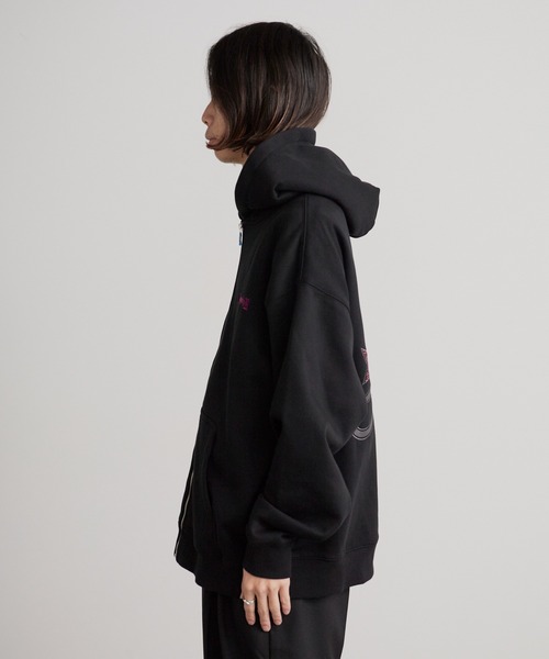 SUPPLIER（サプライヤー）の「SUPPLIER/サプライヤー Outline Cross