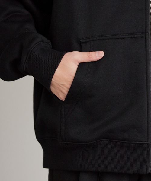 SUPPLIER（サプライヤー）の「SUPPLIER/サプライヤー Outline Cross
