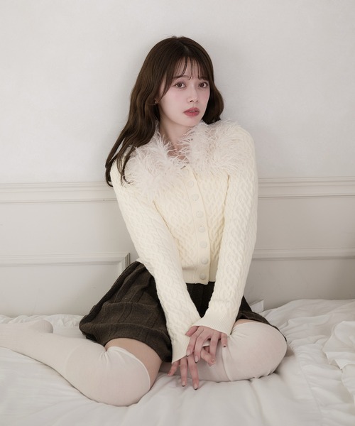 fupel（フぺル）の「poodle fur collar cable knit tops / プードルファーカラーケーブルトップス（カーディガン/ボレロ・レディース・アイボリー/グレー・FREE）」の18枚目の写真