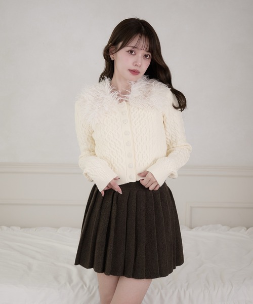fupel（フぺル）の「poodle fur collar cable knit tops / プードルファーカラーケーブルトップス（カーディガン/ボレロ・レディース・アイボリー/グレー・FREE）」の14枚目の写真
