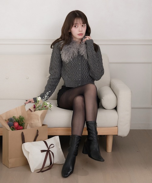 fupel（フぺル）の「poodle fur collar cable knit tops / プードルファーカラーケーブルトップス（カーディガン/ボレロ・レディース・アイボリー/グレー・FREE）」の12枚目の写真