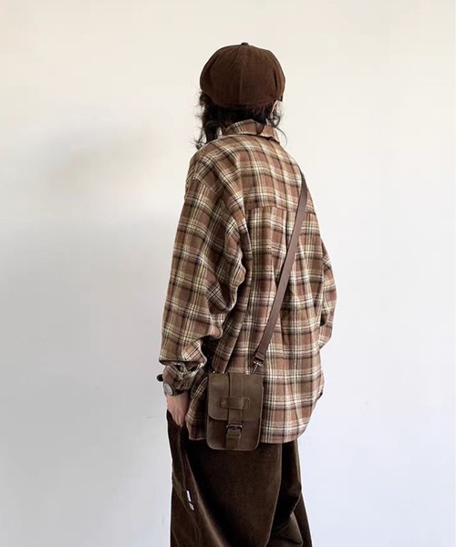 AsheKsha（アシクシャ）の「カップルシャツ - ゆったりとしたチェック柄ポロカラーシャツ（シャツ/ブラウス・レディース・ネイビー/ブラウン・M/L）」の13枚目の写真