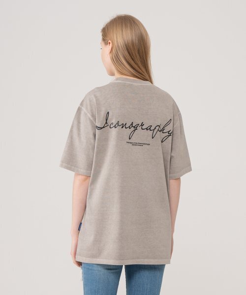 ICONOGRAPHY(アイコノグラフィー)の「PIGMENT EMBLEM SILICONE VOLUME PRINT OTB(Tシャツ/カットソー・レディース・ベージュ・MEDIUM/LARGE)」の6枚目の写真
