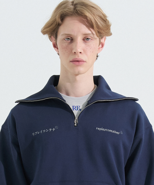 replaycontainer(リプレイコンテナ)の「double logo long half zipup mtm (navy)(スウェット・メンズ・その他・FREE)」の1枚目の写真