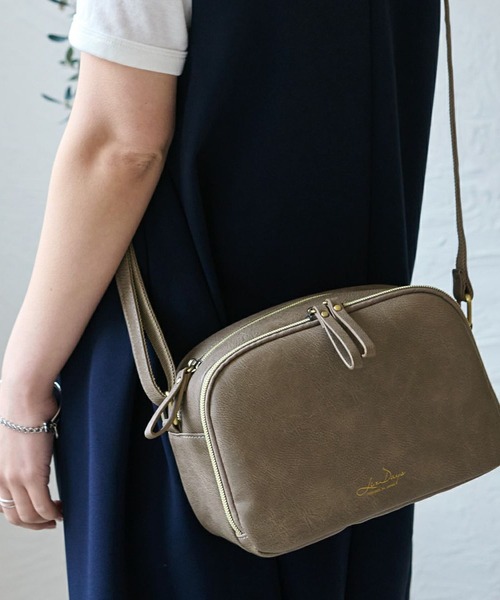 LIZDAYS(リズデイズ)の「LIZDAYS FAKE LEATHER WALLET BAG(ショルダーバッグ・レディース・グレイッシュベージュ/ブラック/キャメル・FREE)」の6枚目の写真