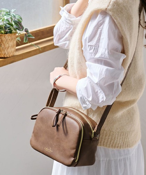 LIZDAYS(リズデイズ)の「LIZDAYS FAKE LEATHER WALLET BAG(ショルダーバッグ・レディース・グレイッシュベージュ/ブラック/キャメル・FREE)」の14枚目の写真