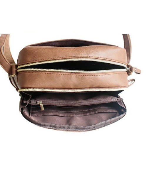 LIZDAYS(リズデイズ)の「LIZDAYS FAKE LEATHER WALLET BAG(ショルダーバッグ・レディース・グレイッシュベージュ/ブラック/キャメル・FREE)」の15枚目の写真