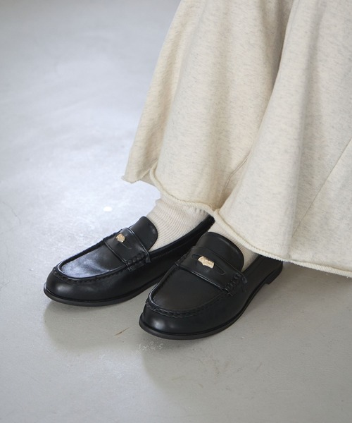 studio CLIP（スタディオクリップ）の「【CLIP BY STAFF/saito企画】コインローファー（ローファー・レディース・キャメル/ブラック・LARGE/MEDIUM）」の4枚目の写真