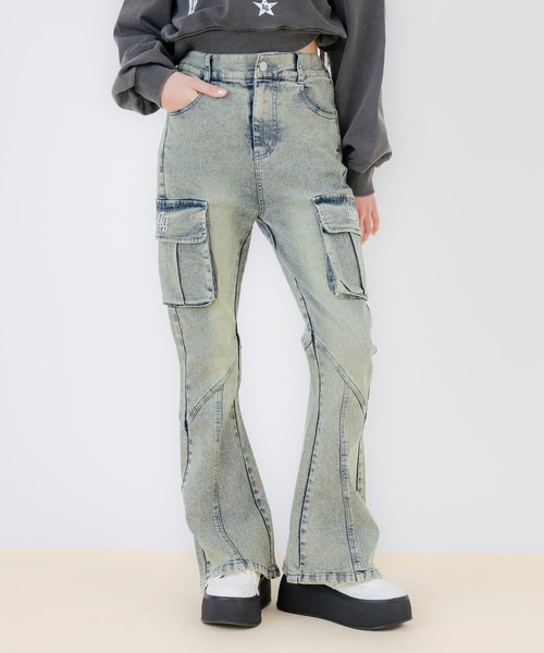 ANAP GｉRL（アナップガール）の「カーゴフレアパンツ（その他パンツ・キッズ・ブラック/ライトブルー・M/S/XS）」の2枚目の写真