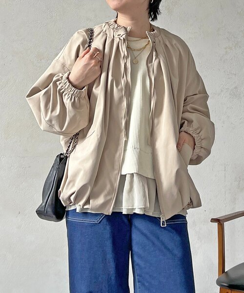 un dix cors（アンディコール）の「ギャザーネックブルゾン（ブルゾン・レディース・ベージュ/ブラック/ネイビー・FREE）」の2枚目の写真