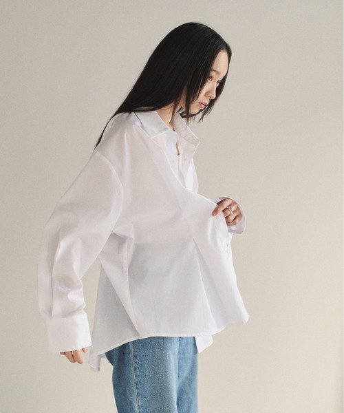 SOYEN(ソイエン)の「ボウタイウエストマークタックシャツ(シャツ/ブラウス・レディース・ホワイト/サックスブルー・F)」の12枚目の写真