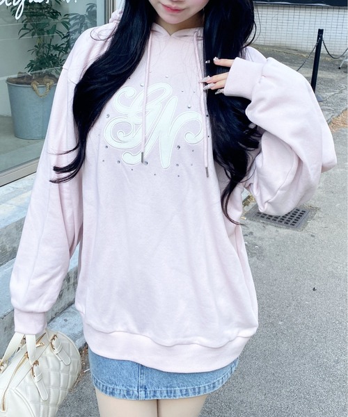 INGNI(イング)の「キルティングロゴスウェットパーカー(パーカー・レディース・ピンク系7/ブラック×ホワイト/グレー×ホワイト/ホワイト×ピンク・M)」の4枚目の写真