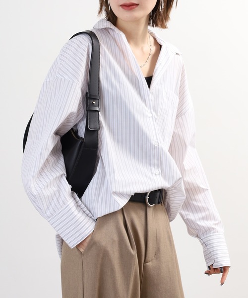 atONE(アットワン)の「ロング丈ボリュームスリーブビッグシャツ(シャツ/ブラウス・レディース・ブルー系/ベージュ系その他6/ホワイト系8/サックスブルー/オフホワイト・F)」の6枚目の写真