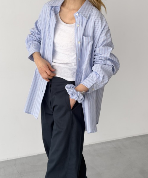 CANAL JEAN(キャナルジーン)の「OUVIR シュシュ付きストライプシャツ(シャツ/ブラウス・レディース・グレー/ブルー・ONE SIZE)」の7枚目の写真