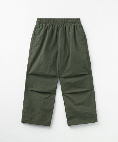 MUSINSA STANDARD KIDS（ムシンサスタンダードキッズ）の「ナイロンバンディングパラシュートパンツ [セージグリーン]（スウェットパンツ・レディース・その他・100/110/120/130/140/150/160）」の3枚目の写真