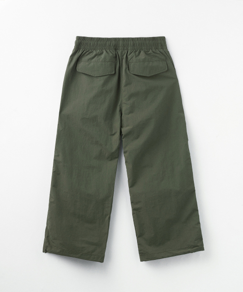 MUSINSA STANDARD KIDS（ムシンサスタンダードキッズ）の「ナイロンバンディングパラシュートパンツ [セージグリーン]（スウェットパンツ・レディース・その他・100/110/120/130/140/150/160）」の4枚目の写真