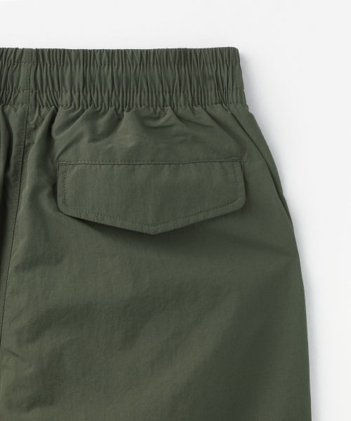 MUSINSA STANDARD KIDS（ムシンサスタンダードキッズ）の「ナイロンバンディングパラシュートパンツ [セージグリーン]（スウェットパンツ・レディース・その他・100/110/120/130/140/150/160）」の7枚目の写真