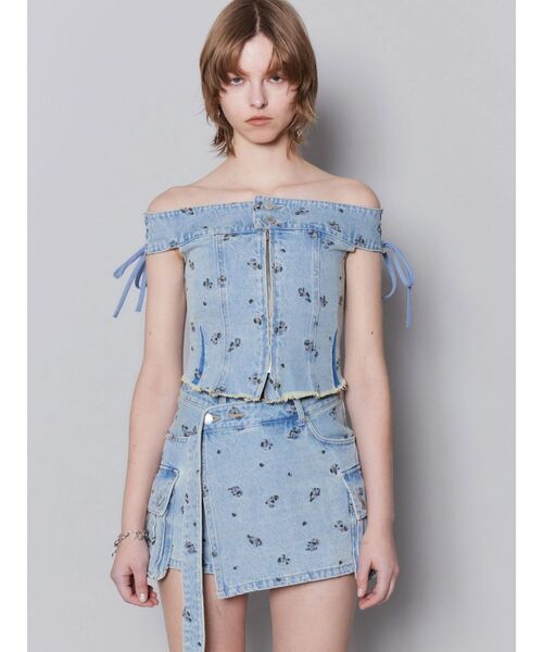 EMODA（エモダ）の「ロングベルトボックスデニムスカート（スカート・レディース・ライトブルー/インディゴブルー/ブラウン・SMALL/MEDIUM）」の4枚目の写真