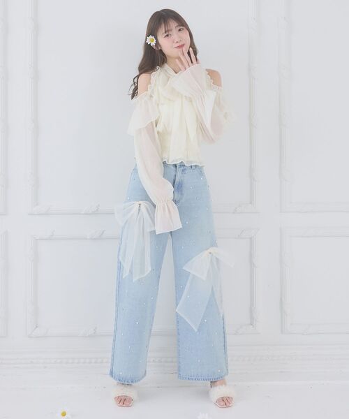 MAJESTIC LEGON(マジェスティックレゴン)の「リボンブローチセットキラキラデニム(デニムパンツ・レディース・サックスブルー/グレー・MEDIUM/SMALL)」の3枚目の写真