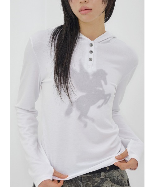 FANCY CLUB(ファンシークラブ)の「A'GEM/9 × .kom 『FANCY CLUB/ファンシークラブ』 PEGASUS HOODED LONG SLEEVE/ペガサスフード長袖カットソー(Tシャツ/カットソー・レディース・チャコールグレー/ホワイト・FREE)」の9枚目の写真