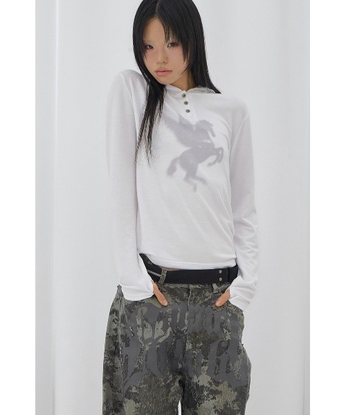 FANCY CLUB(ファンシークラブ)の「A'GEM/9 × .kom 『FANCY CLUB/ファンシークラブ』 PEGASUS HOODED LONG SLEEVE/ペガサスフード長袖カットソー(Tシャツ/カットソー・レディース・チャコールグレー/ホワイト・FREE)」の10枚目の写真
