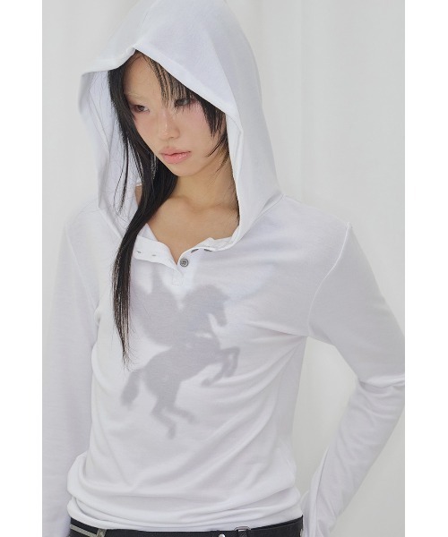 FANCY CLUB(ファンシークラブ)の「A'GEM/9 × .kom 『FANCY CLUB/ファンシークラブ』 PEGASUS HOODED LONG SLEEVE/ペガサスフード長袖カットソー(Tシャツ/カットソー・レディース・チャコールグレー/ホワイト・FREE)」の8枚目の写真
