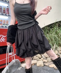 アシンメトリーミディスカート