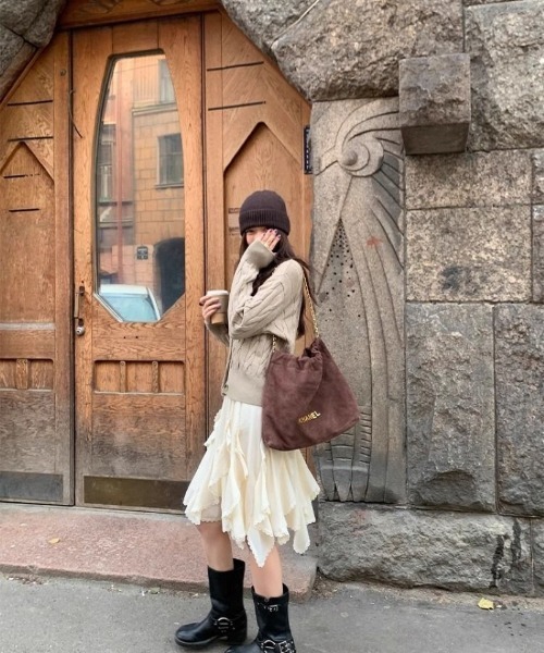 Ritzy（リッツィー）の「アシンメトリーミディスカート（スカート・レディース・ホワイト/ブラック・L/M）」の15枚目の写真
