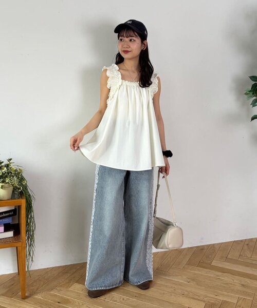 DISCOAT(ディスコート)の「【umm./新型登場♡】レース使いデニムワイドパンツ(その他パンツ・レディース・ブルー・LARGE/MEDIUM/SMALL)」の22枚目の写真