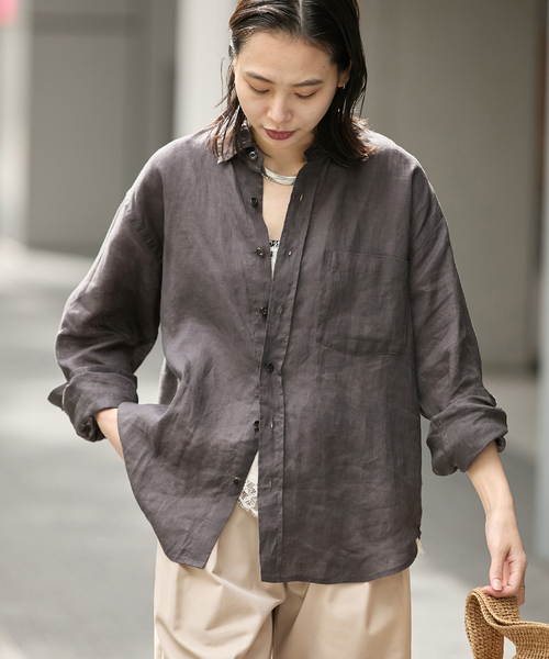 JOURNAL STANDARD(ジャーナルスタンダード)の「リネンレギュラーカラーシャツ(シャツ/ブラウス・レディース・チャコールグレー/ホワイト/ベージュ/ピンク・FREE)」の3枚目の写真
