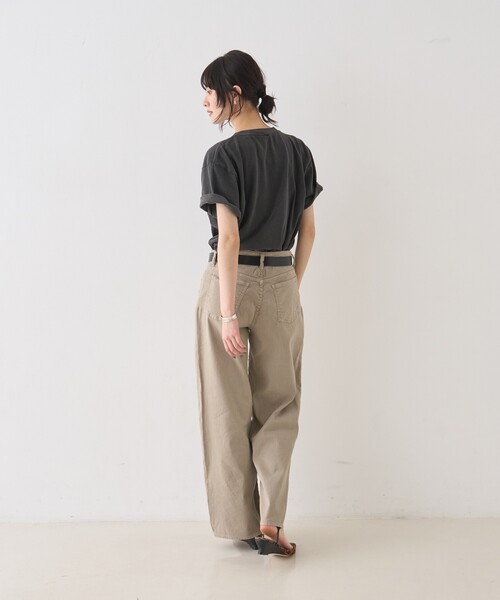 RED CARD TOKYO(レッドカード)の「【RED CARD/レッドカード】35th Anniv. Wide ワイドデニム/リネン混/35th Anniversary Wide(デニムパンツ・レディース・グレイッシュベージュ・25/24/23/22)」の13枚目の写真