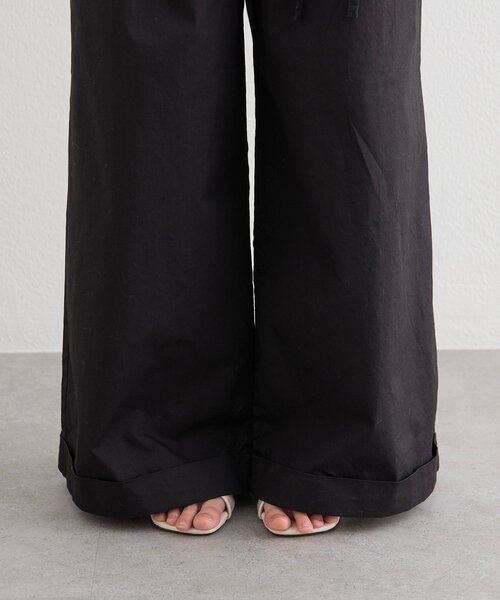 mystic(ミスティック)の「【新色BRN/3サイズ展開/タックデザイン】ワイドベルトタックパンツ(その他パンツ・レディース・ベージュ/オフホワイト/ブラック/ブラウン・1/2/0)」の10枚目の写真
