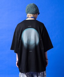 a.p.o.v. グラフィックサークルバックプリントフロントパイピングラインオーバーサイズTシャツ