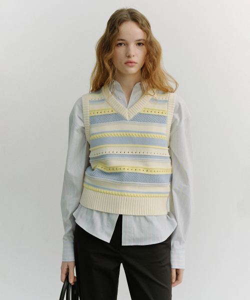 UNISEX CRAFTED STRIPED KNIT VEST_UDSW6B123_CREAM / SOFT BLUE