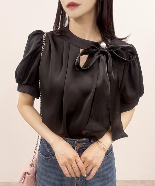 CLOTHY（クロシィ）の「【オンオフ兼用で、通勤コーデが格上げ♪】ボウタイリボン半袖ブラウス（シャツ/ブラウス・レディース・アイボリー/ブラック/ミント・FREE）」の2枚目の写真