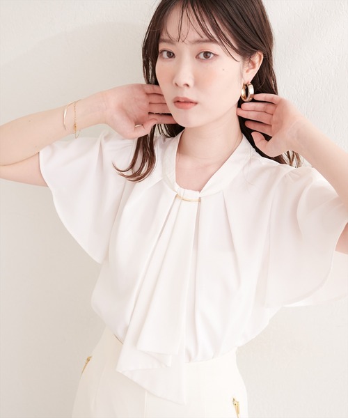 natural couture(ナチュラルクチュール)の「ゴールドバー付きボウタイブラウス(シャツ/ブラウス・レディース・その他2/その他1/ネイビー/ピンクベージュ/ブルー/グレー/オフホワイト/ドット・FREE)」の18枚目の写真