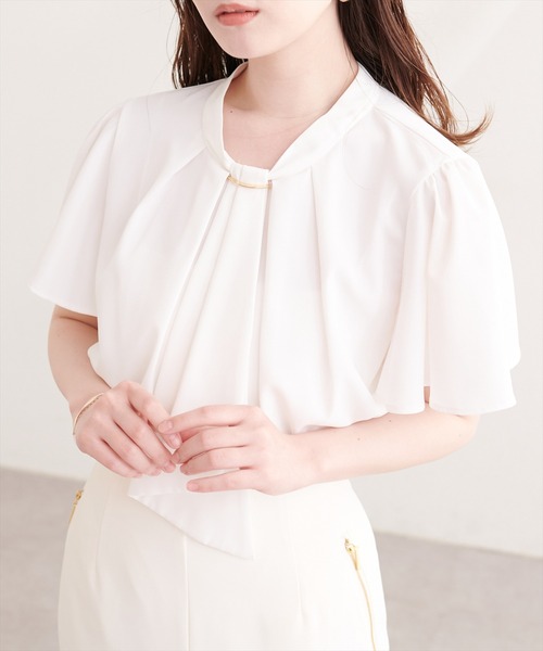 natural couture(ナチュラルクチュール)の「ゴールドバー付きボウタイブラウス(シャツ/ブラウス・レディース・その他2/その他1/ネイビー/ピンクベージュ/ブルー/グレー/オフホワイト/ドット・FREE)」の17枚目の写真