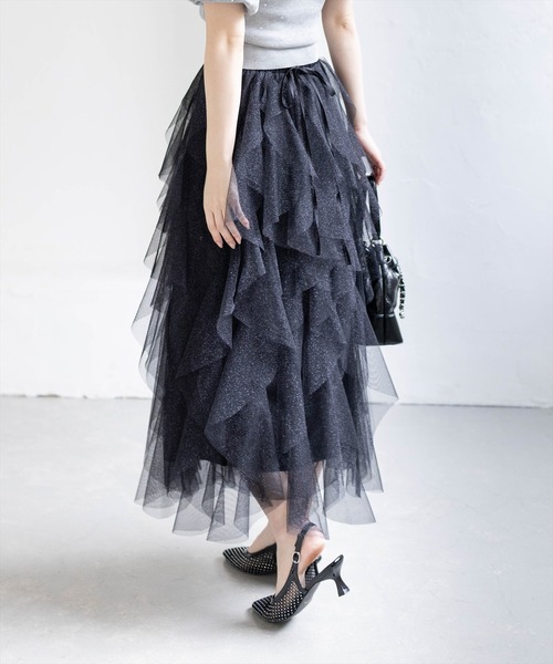 CLEAR BASIC（クリアベーシック）の「ラメチュールフリルロングスカート［骨格ウェーブ/ガーリー/フェミニン］（スカート・レディース・ブラック/グレー/アイボリー・F）」の4枚目の写真