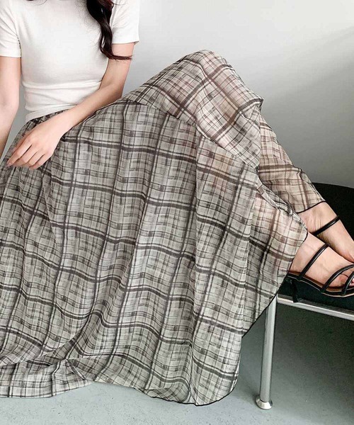 LOWO(ロワ)の「チェック柄シアーAラインフレアロングスカート(ウエストゴム)(スカート・レディース・グレー/ブラウン/ブルー/キャメル・FREE)」の8枚目の写真