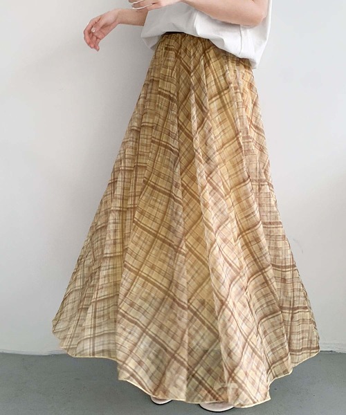 LOWO(ロワ)の「チェック柄シアーAラインフレアロングスカート(ウエストゴム)(スカート・レディース・グレー/ブラウン/ブルー/キャメル・FREE)」の10枚目の写真