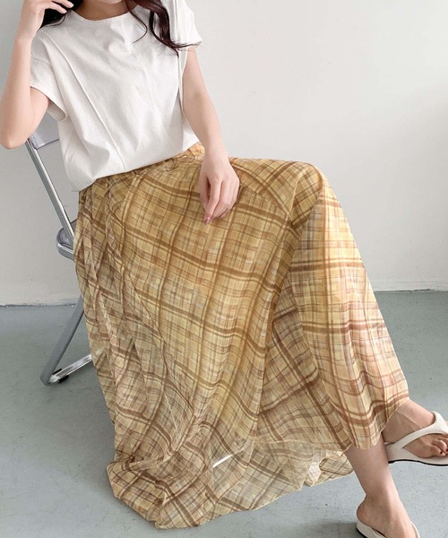 LOWO(ロワ)の「チェック柄シアーAラインフレアロングスカート(ウエストゴム)(スカート・レディース・グレー/ブラウン/ブルー/キャメル・FREE)」の12枚目の写真